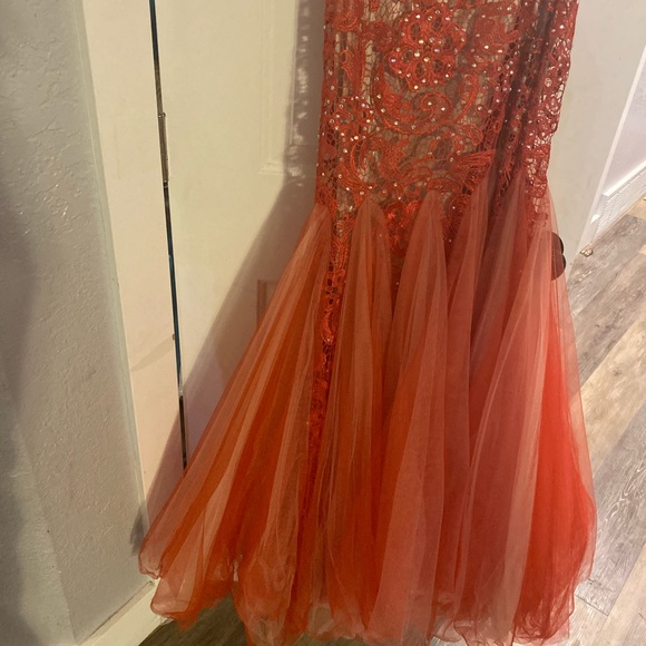 One shoulder formal dress red - Picture 3 of 3